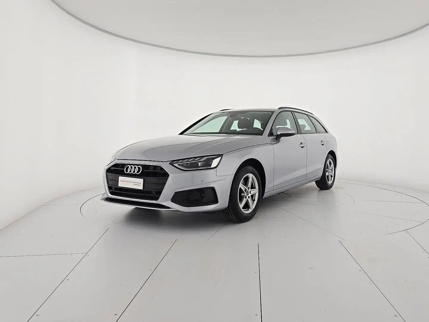 Audi A4 Avant 30 TDI/136 CV S tronic Zilver - 1