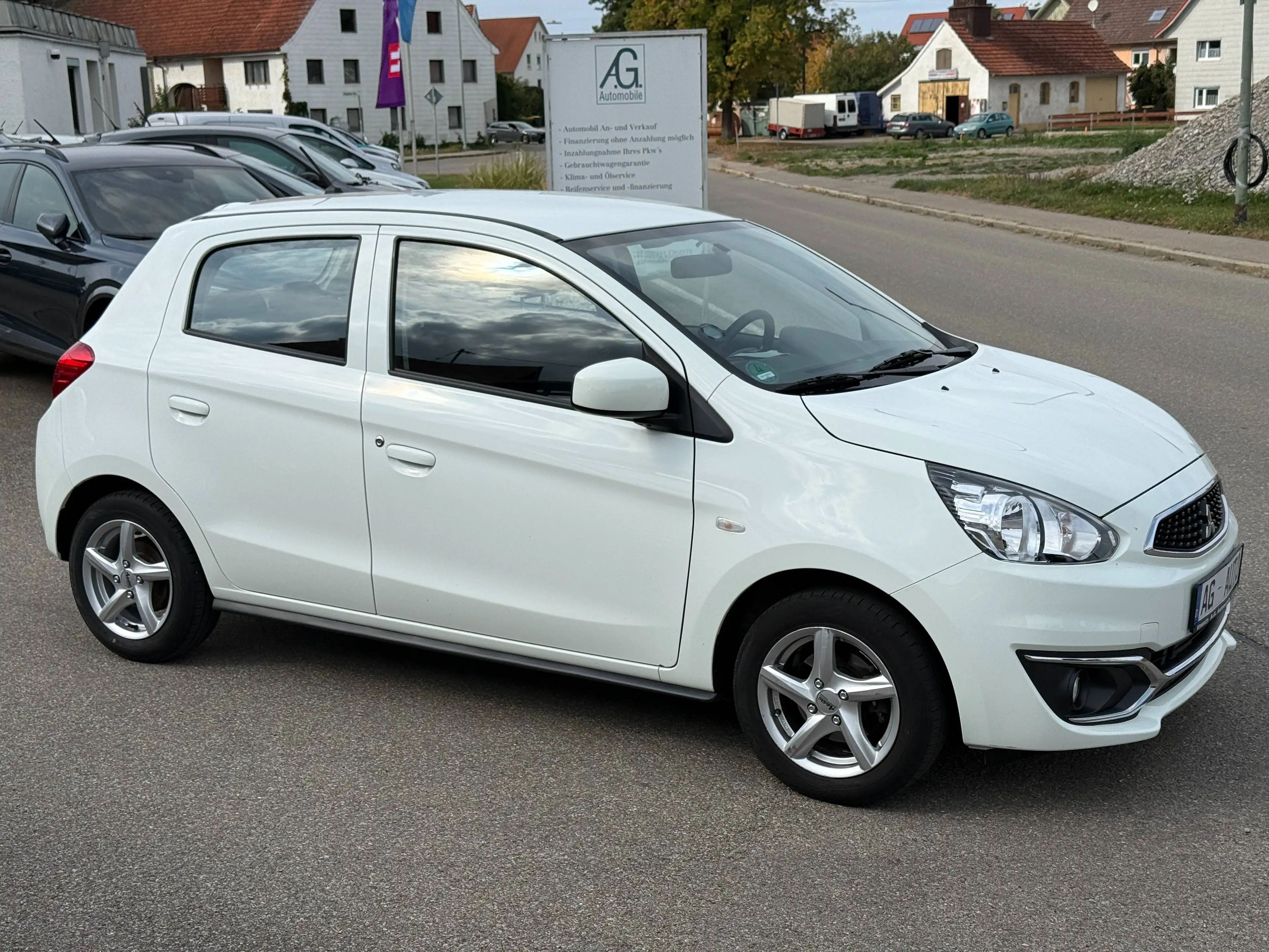 Mitsubishi Space Star +Garantie 8-fach Service NEU TÜV 07/28 — photo 8