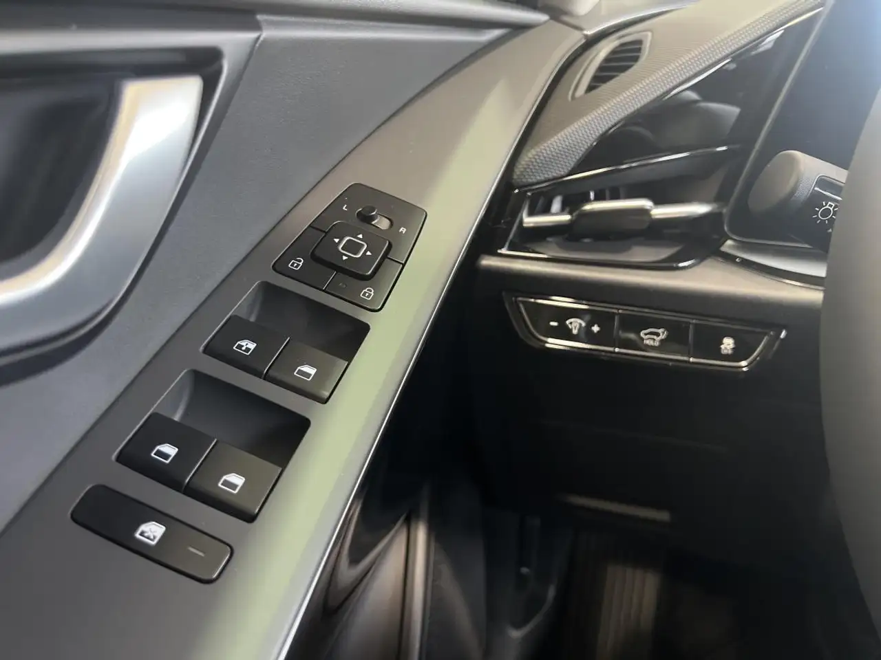Kia Niro снимка Kia Niro