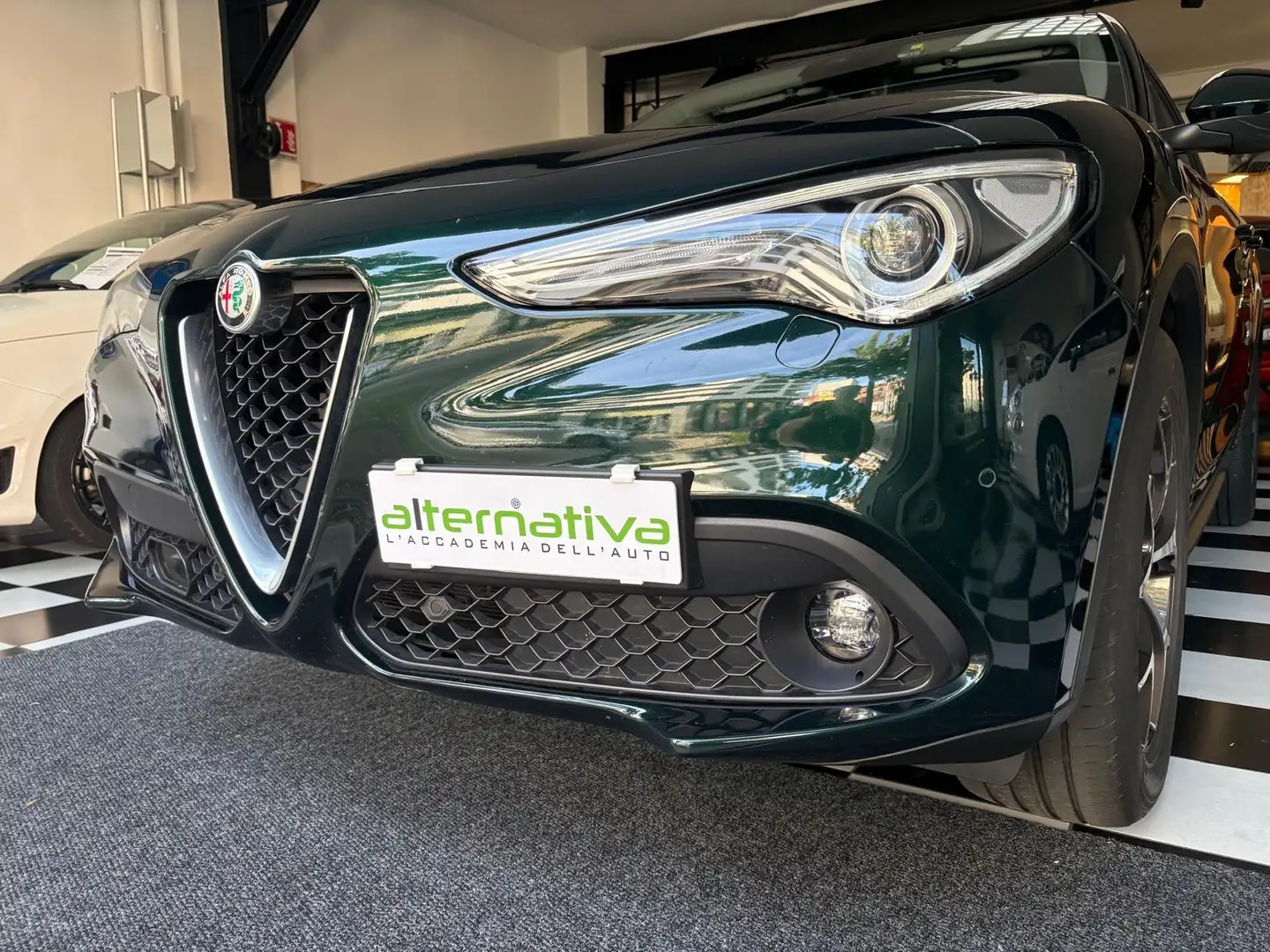 Alfa Romeo Stelvio Stelvio 2.2 t Executive Q4 190cv auto Verde - 1