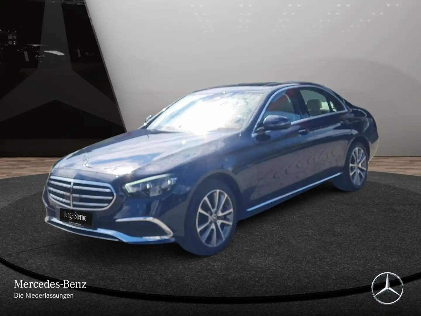 Mercedes-Benz E 300 e 4M EXCLUSIVE+AHK+MULTIBEAM+FAHRASS+KAMERA Blau - 2