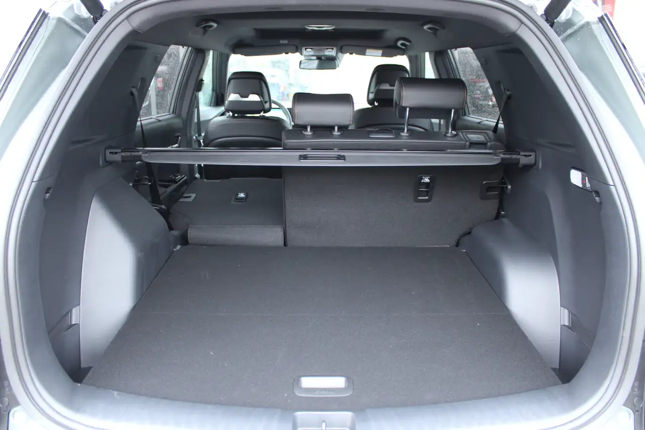 SsangYong Torres Titanium 4WD 10