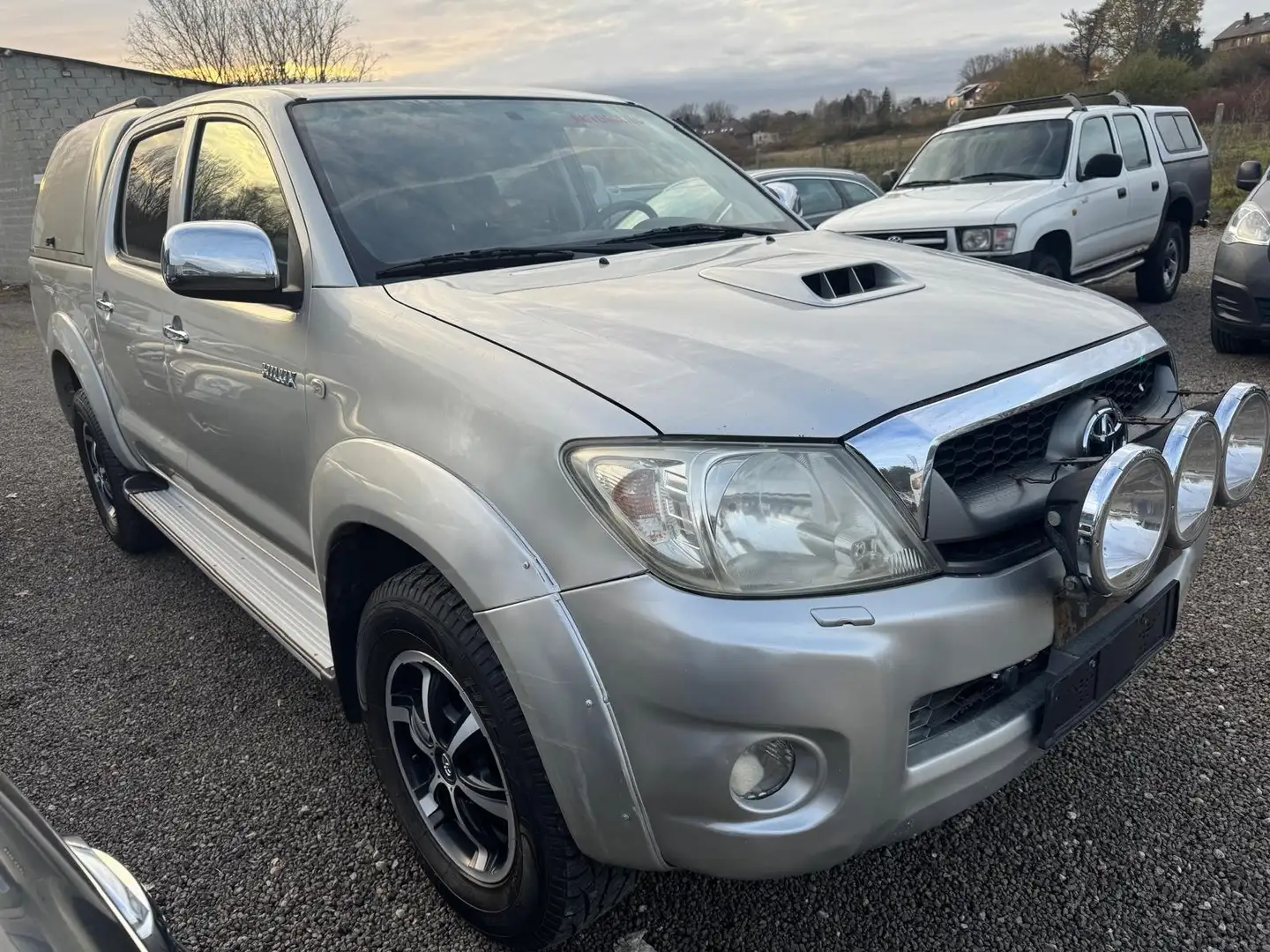 Toyota Hilux 3.0 D-4D 4WD SR Antarctica Bronzo - 2