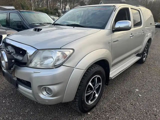 Toyota Hilux 3.0 D-4D 4WD SR Antarctica