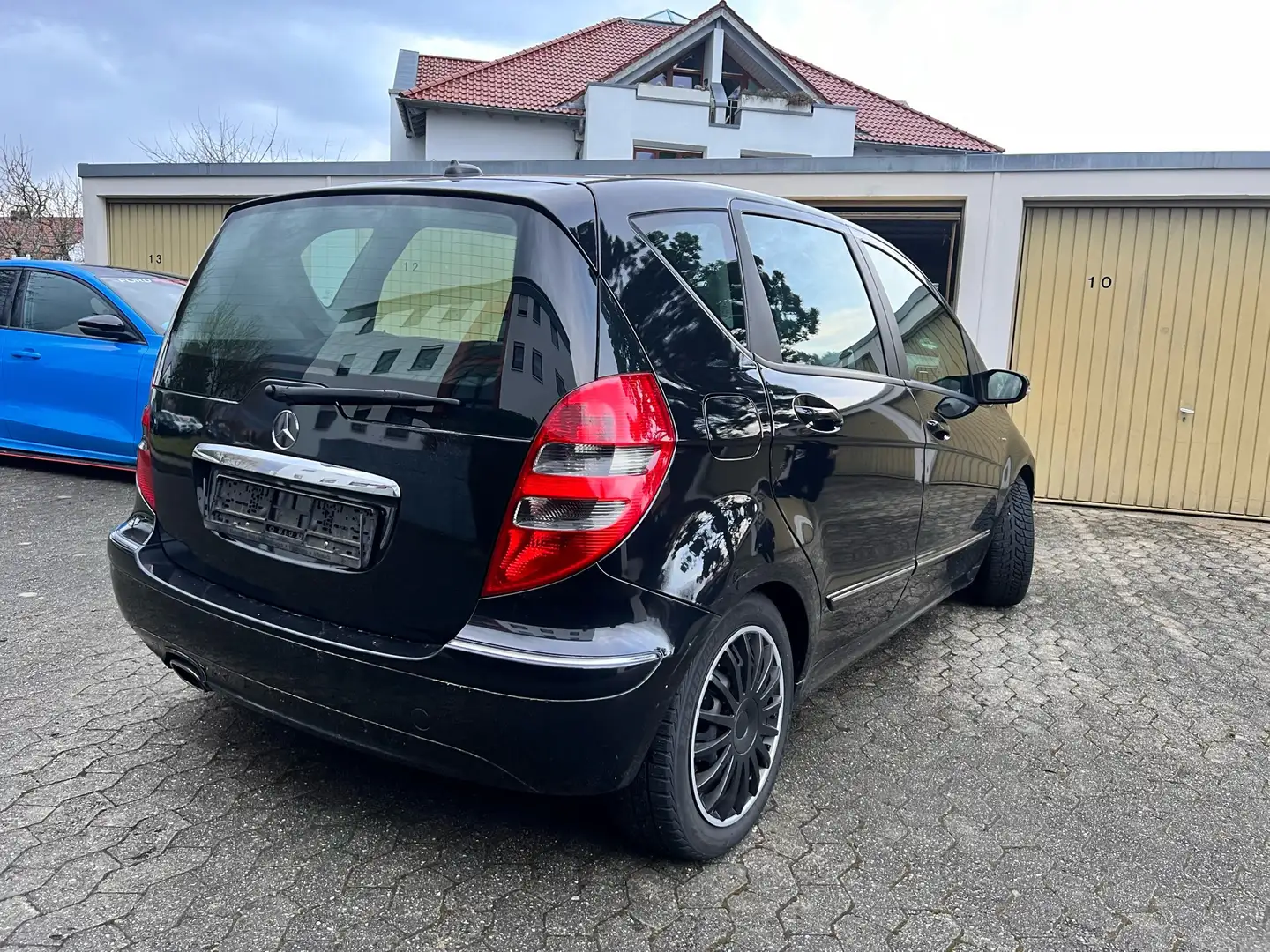 Mercedes-Benz A 200 Elegance Schwarz - 2