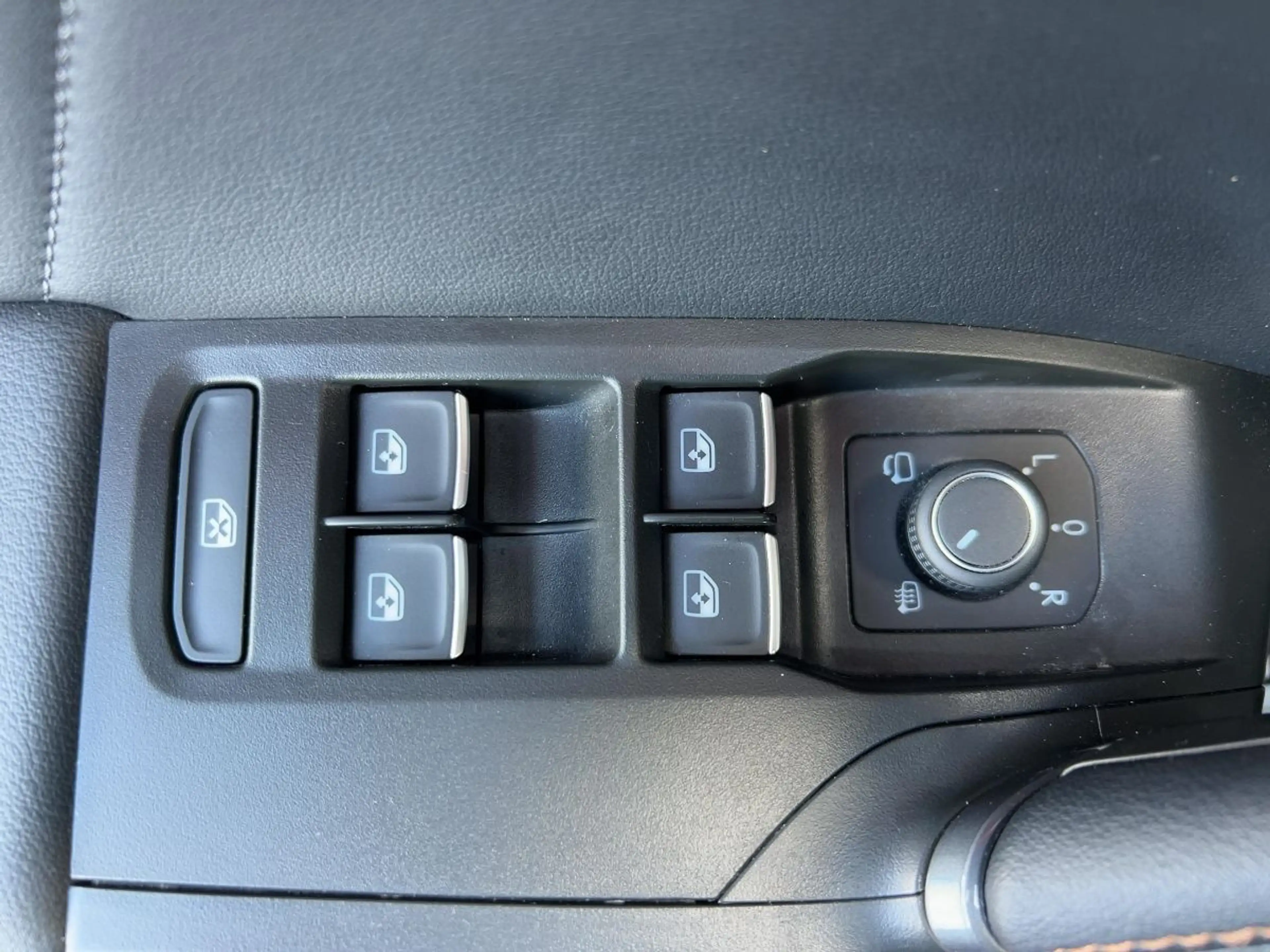 CUPRA Formentor 1.4 e-HYBRID DSG Sitzhzg LED PDC App — photo 14