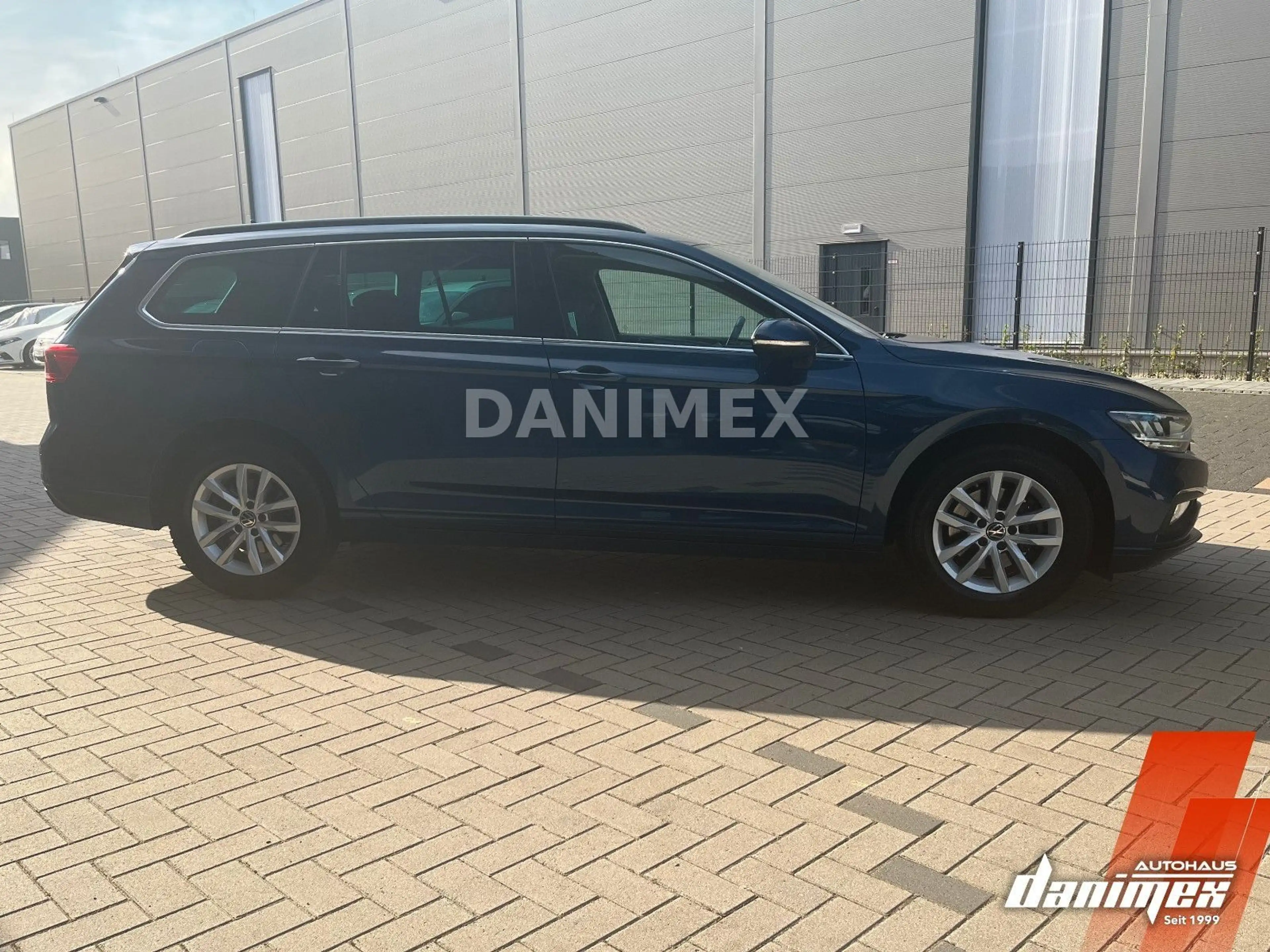 Volkswagen Passat Variant Business 2.0 TDI DSG AHK GARANTIE — photo 4