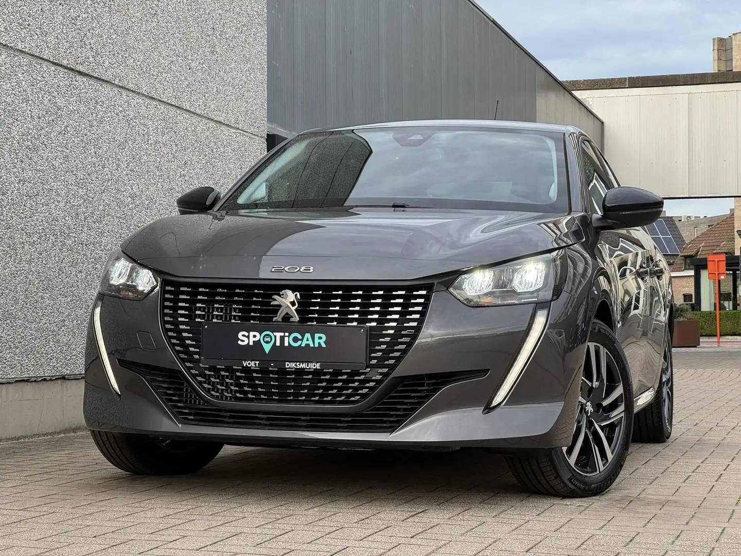 Peugeot 208 1.2T 100PK ALLURE GPS/CAMERA/FULL LED 0KM! Gris - 1