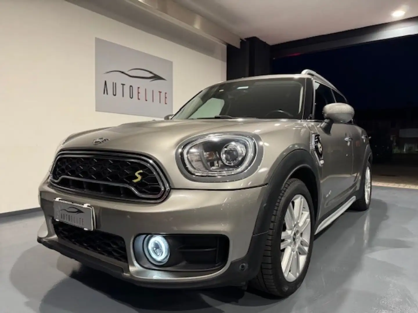 MINI Cooper SE Countryman 1.5 Hype ALL4 Automatica Grau - 1