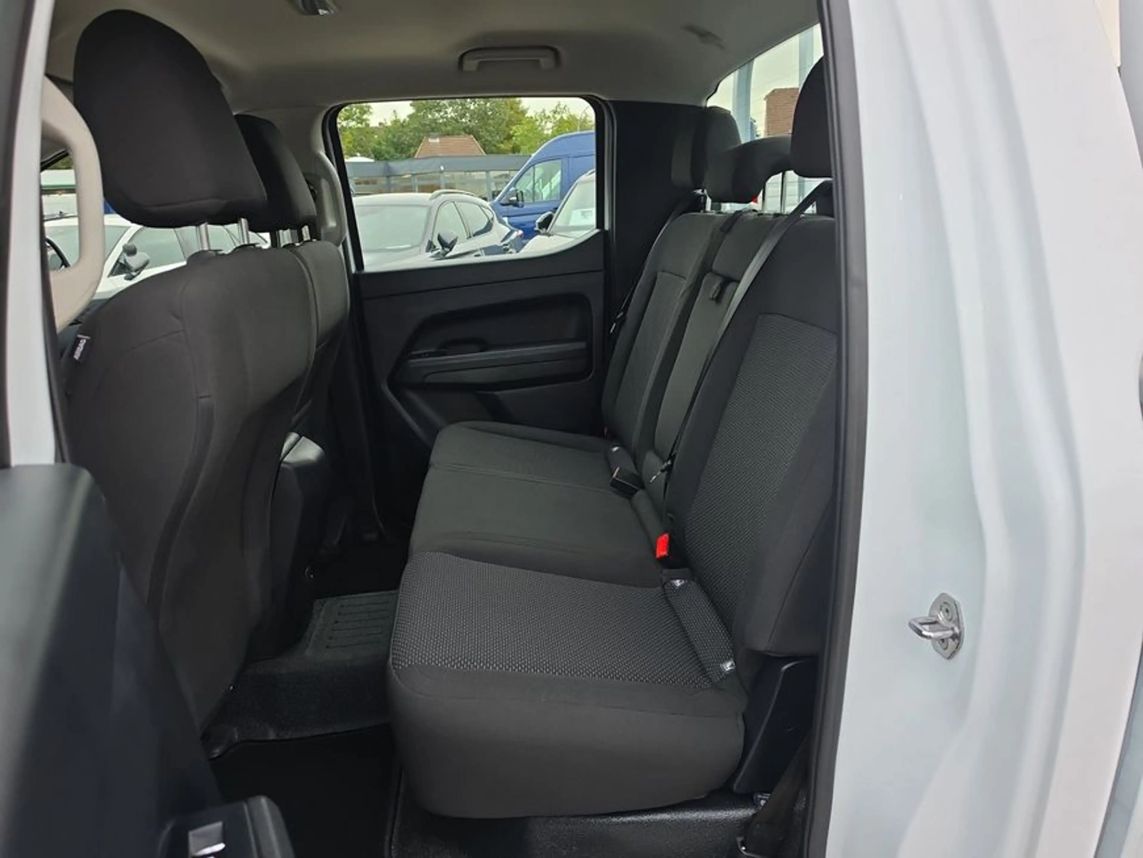 Volkswagen Amarok 2.0 TDI 4Motion RFK AHK Klima — photo 15