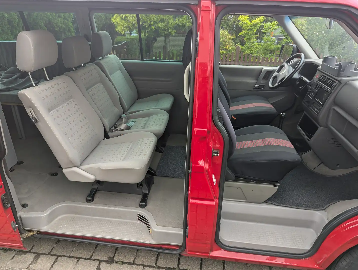 Volkswagen T4 Caravelle T4 Caravelle, lang, zwei Schiebetüren,kaum Rost Roşu - 2