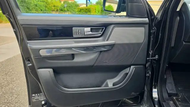 Land Rover Range Rover Sport view 7