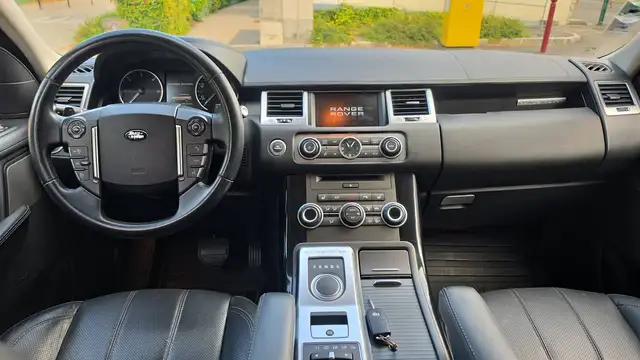Land Rover Range Rover Sport view 11