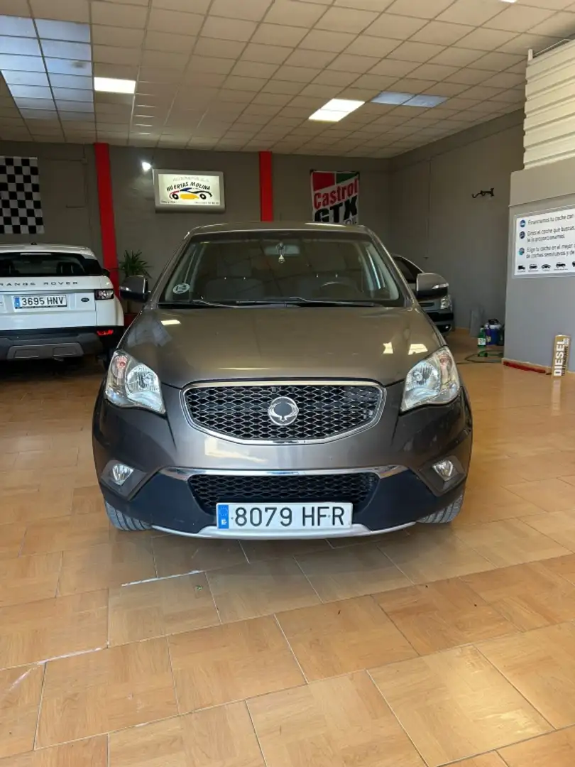 SsangYong Korando D20T Premium 4x4 Gris - 2