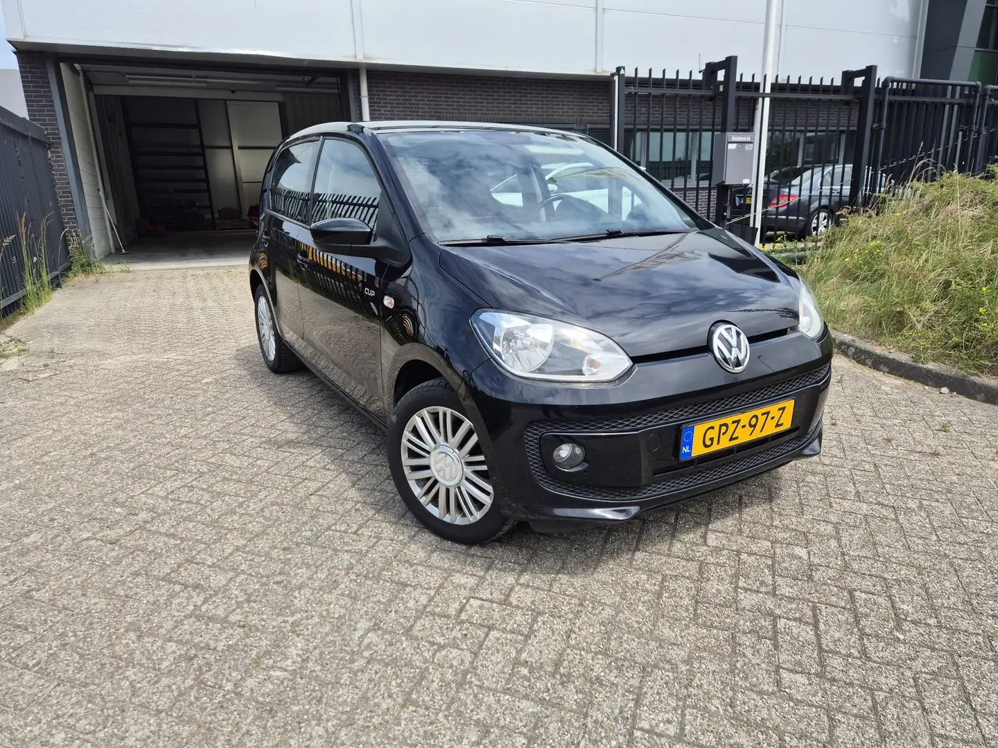 Volkswagen up! 1.0 high up! BlueM. CUP uitvoering Stoelverwarming Zwart - 1