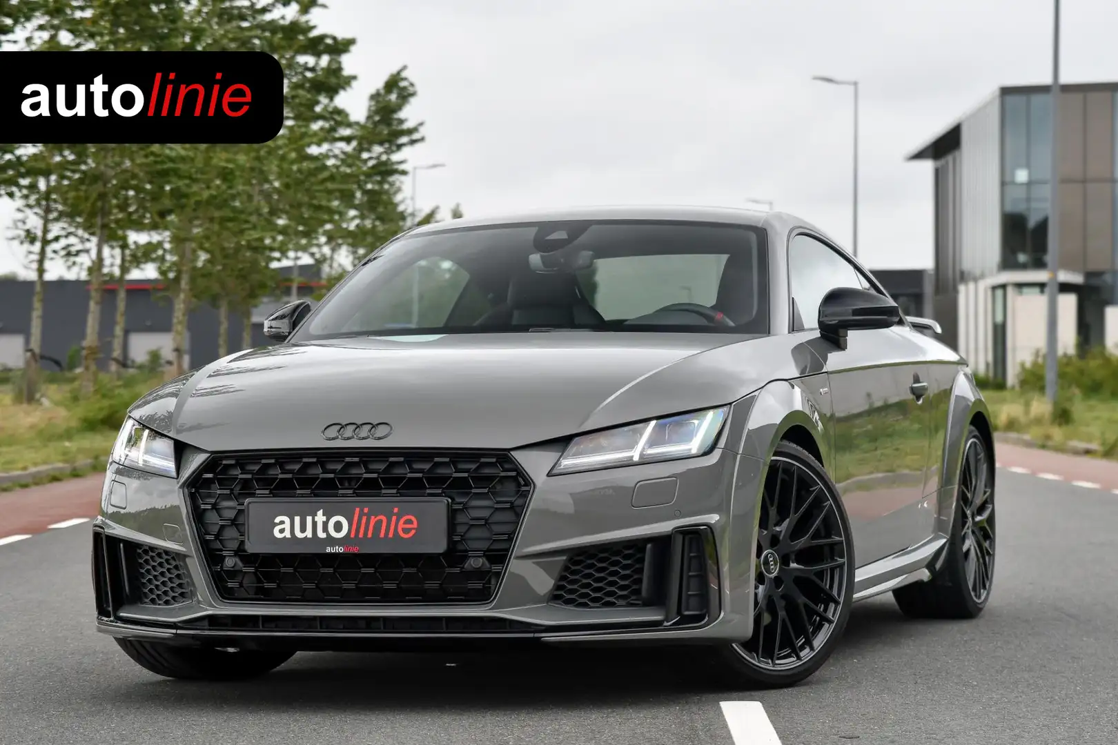 Audi TT 45 TFSI S Line Competition Plus. RS stoelen, Matri Grijs - 1