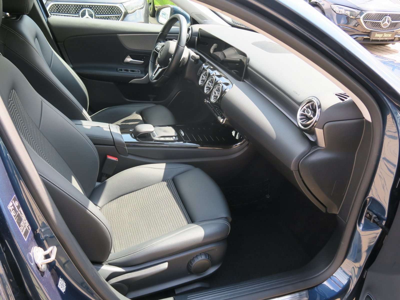 Mercedes-Benz A 220