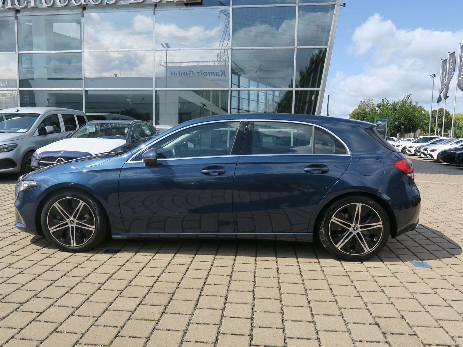 Mercedes-Benz A 220