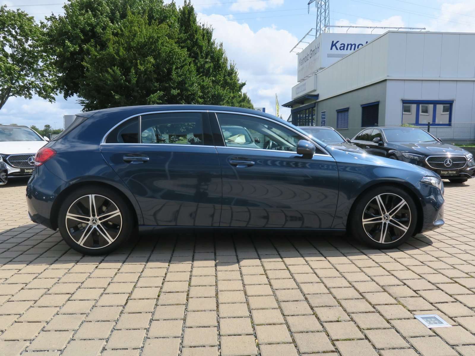 Mercedes-Benz A 220