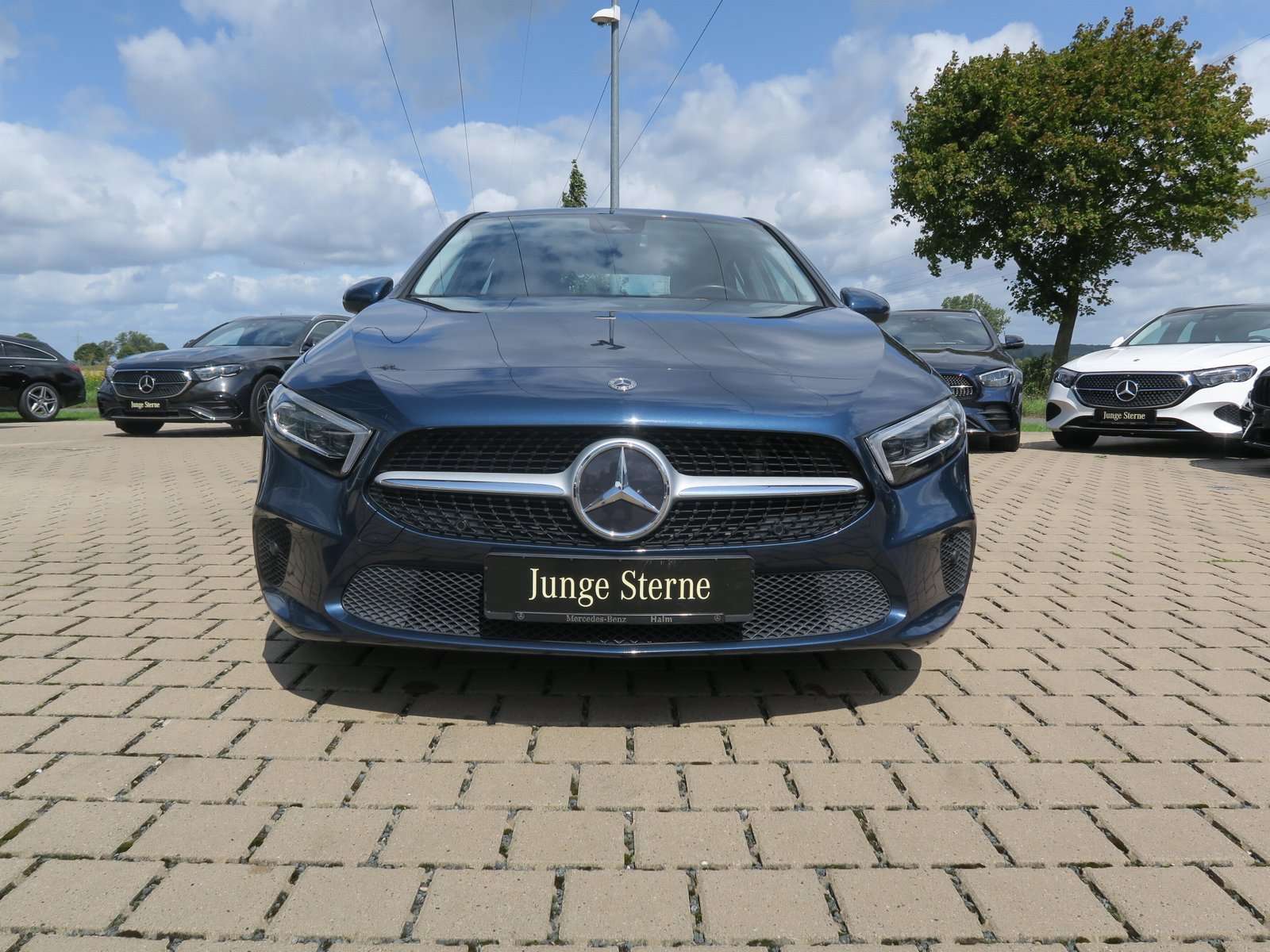 Mercedes-Benz A 220