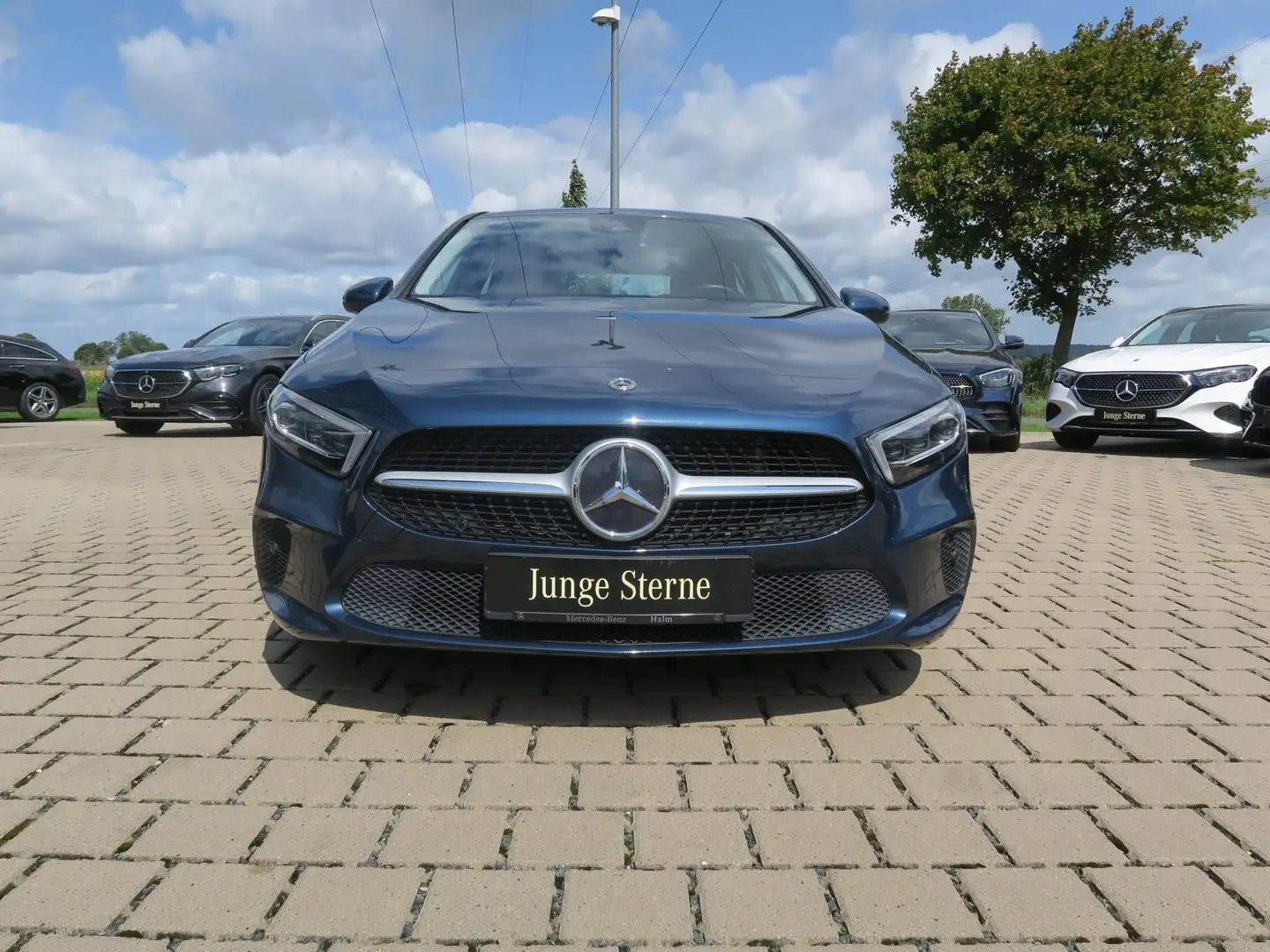 Mercedes-Benz A 220 Progressive 4M Multibeam Distronic AHK Albastru - 2