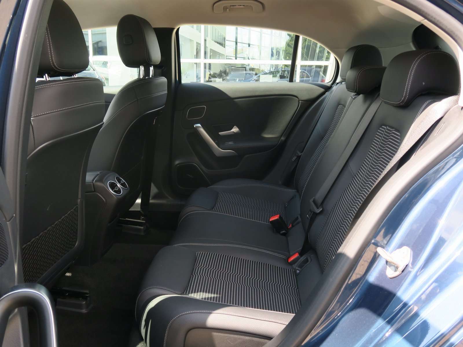 Mercedes-Benz A 220