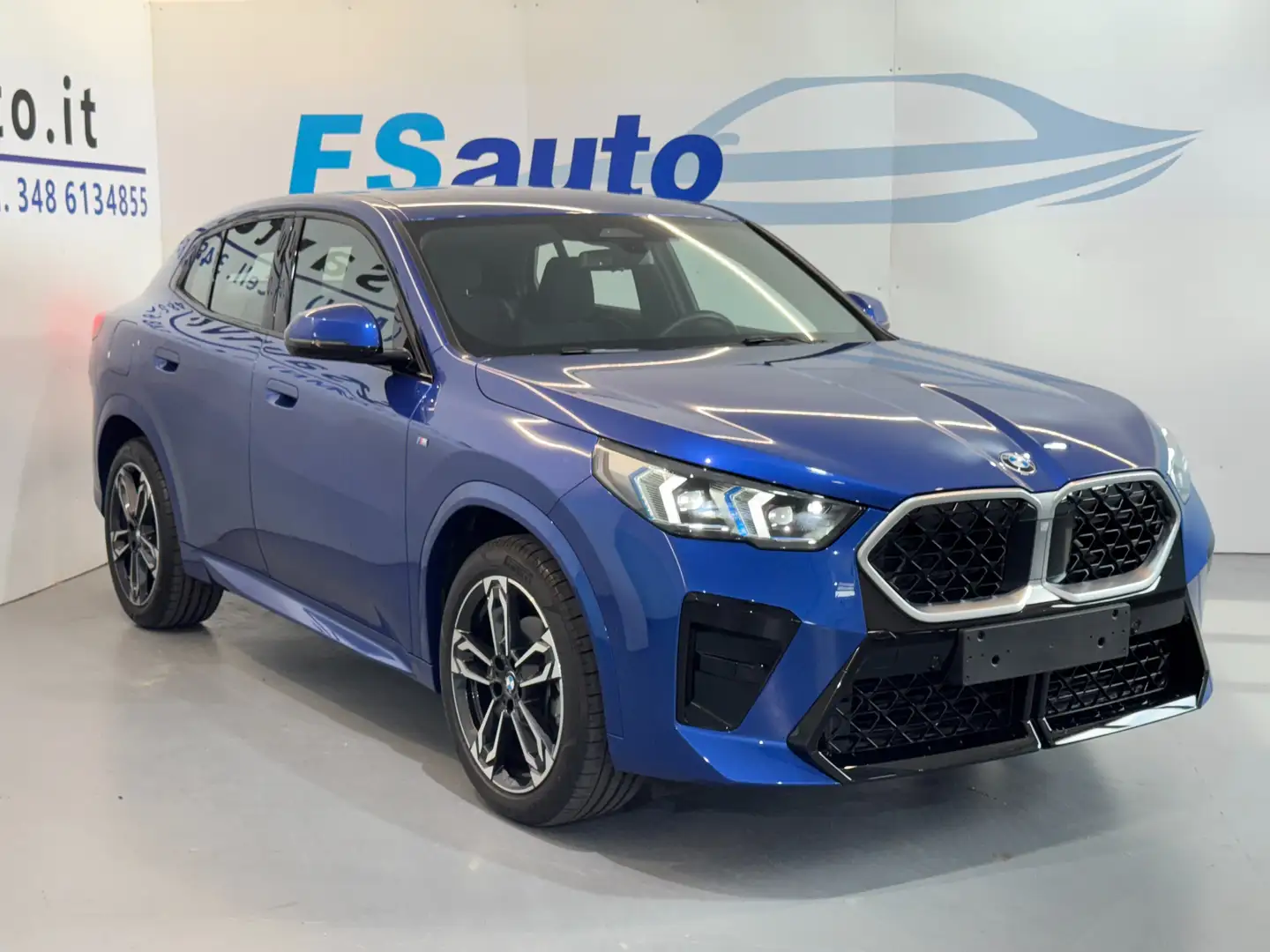 BMW X2 sdrive 18d MSport Bleu - 1