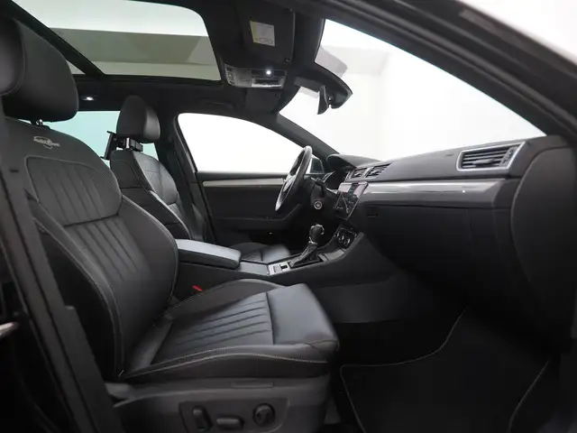 Skoda Superb view 3