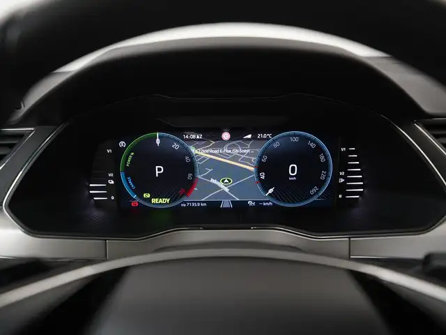 Skoda Superb view 10
