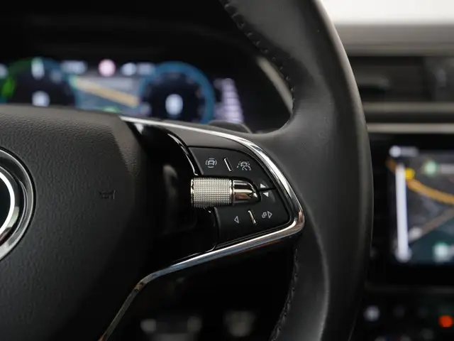Skoda Superb view 11