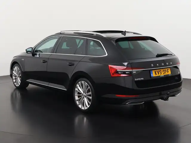 Skoda Superb view 8