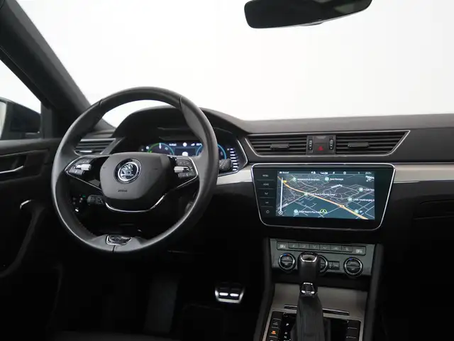 Skoda Superb view 7