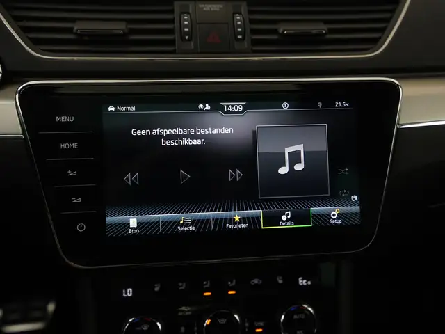 Skoda Superb view 18