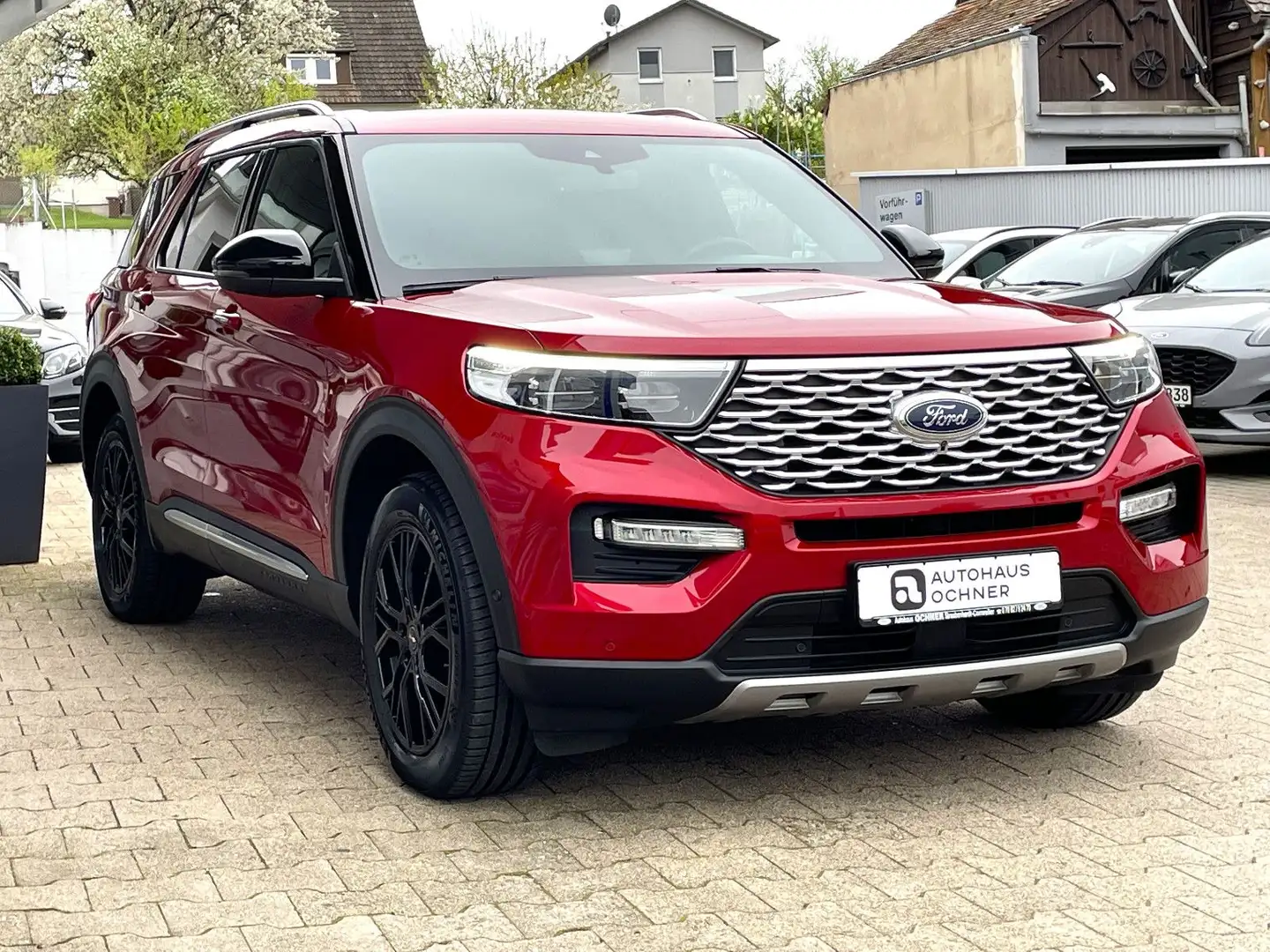 Ford Explorer Platinum Plug-in-Hybrid 4x4 Piros - 2