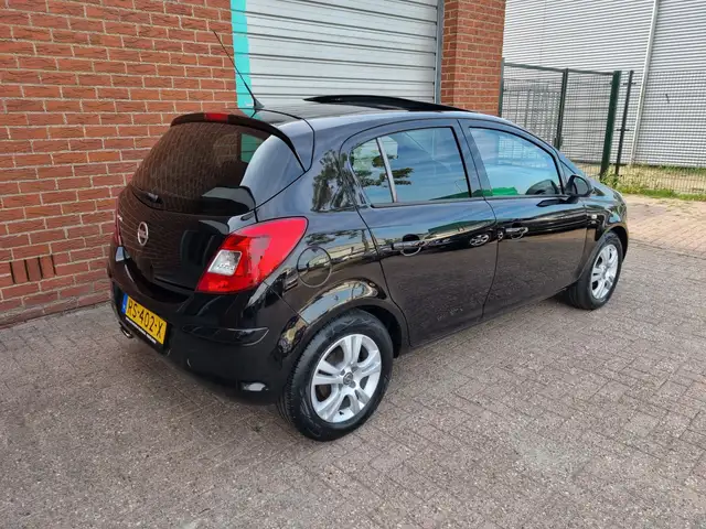 Opel Corsa view 4