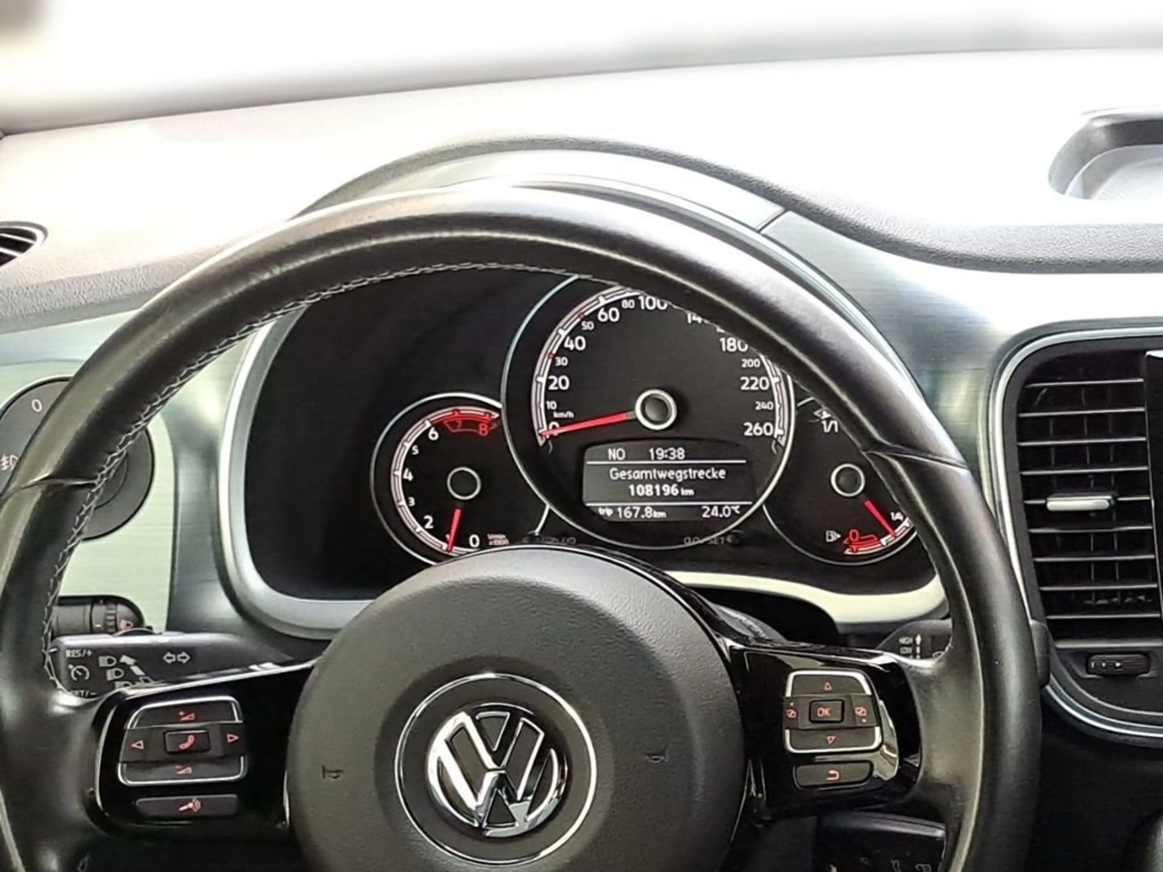 Volkswagen Beetle The 1.4 TSI Blue Motion Technologie Denim — photo 12
