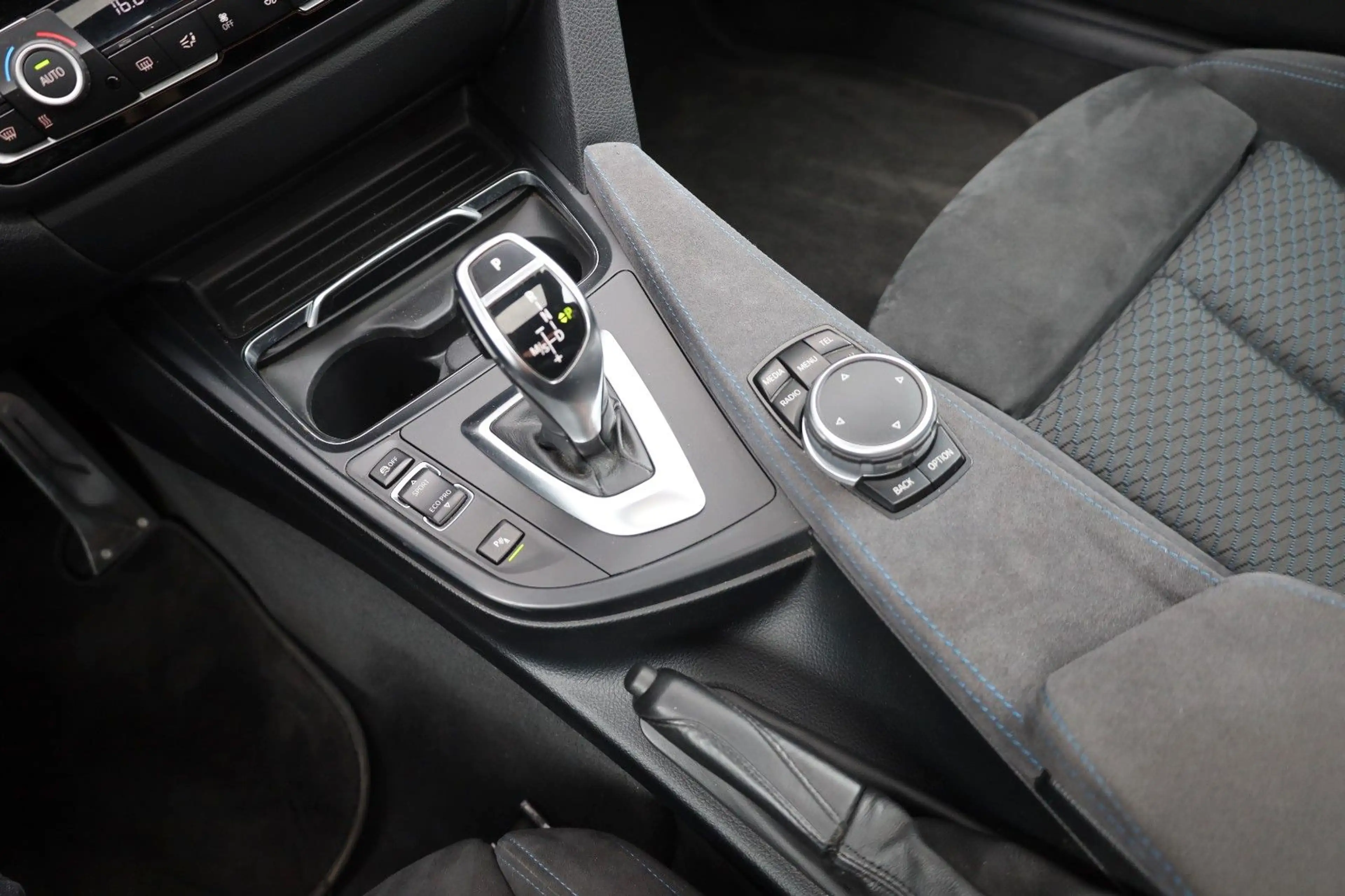 BMW 435 i xDrive Coupé/M/OLED/SHZ/LHZ/SBD/HK/BTH/R19 — photo 15
