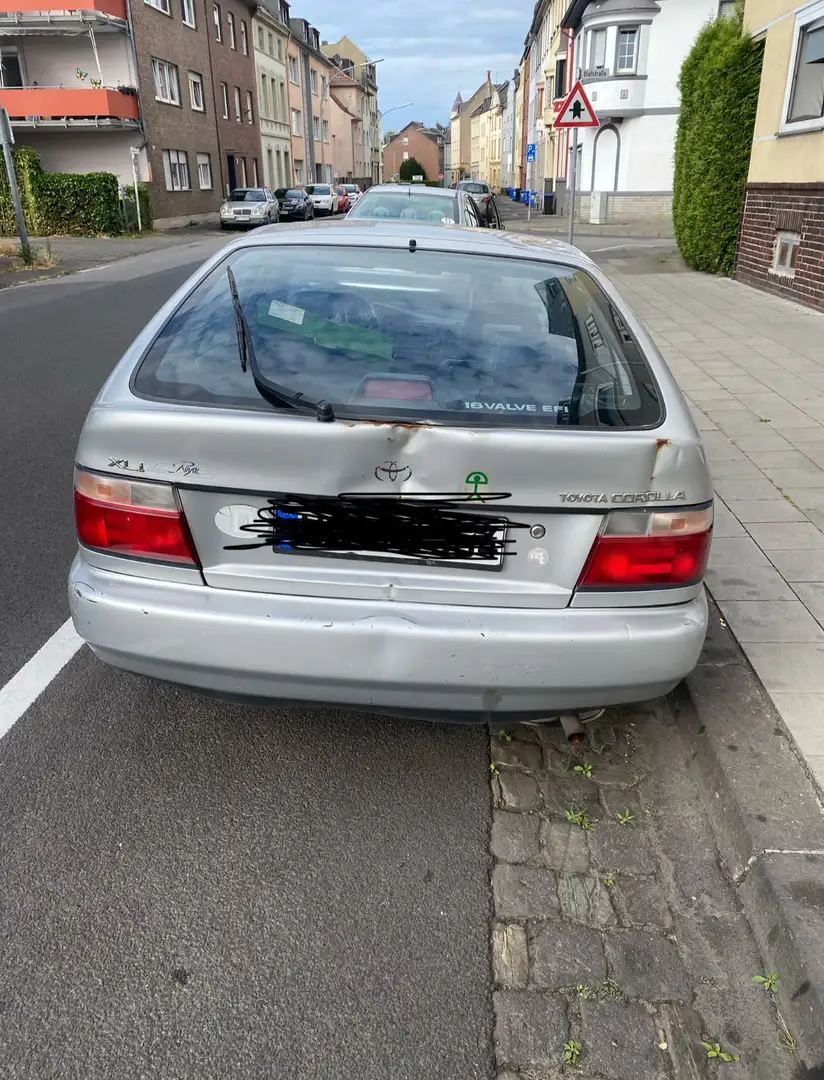 Toyota Corolla 1.4 GL - 2