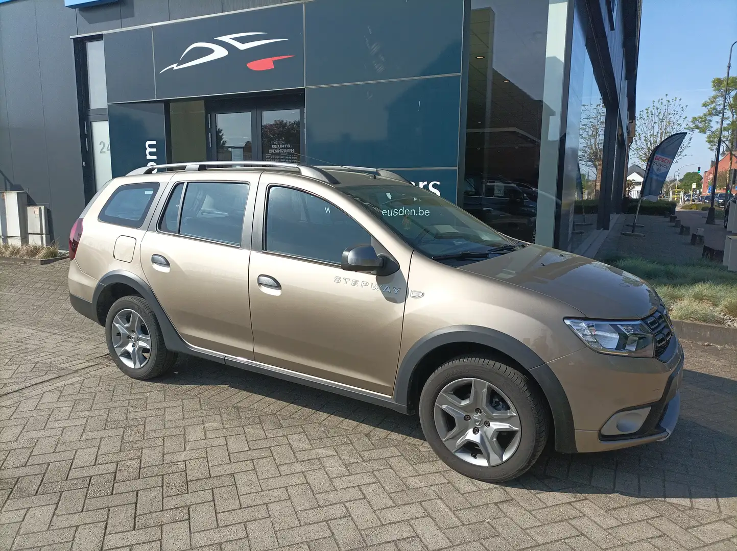 Dacia Logan Logan MCV Stepway 0.9 TCe SL Rainbow (EU6.2) Beige - 2