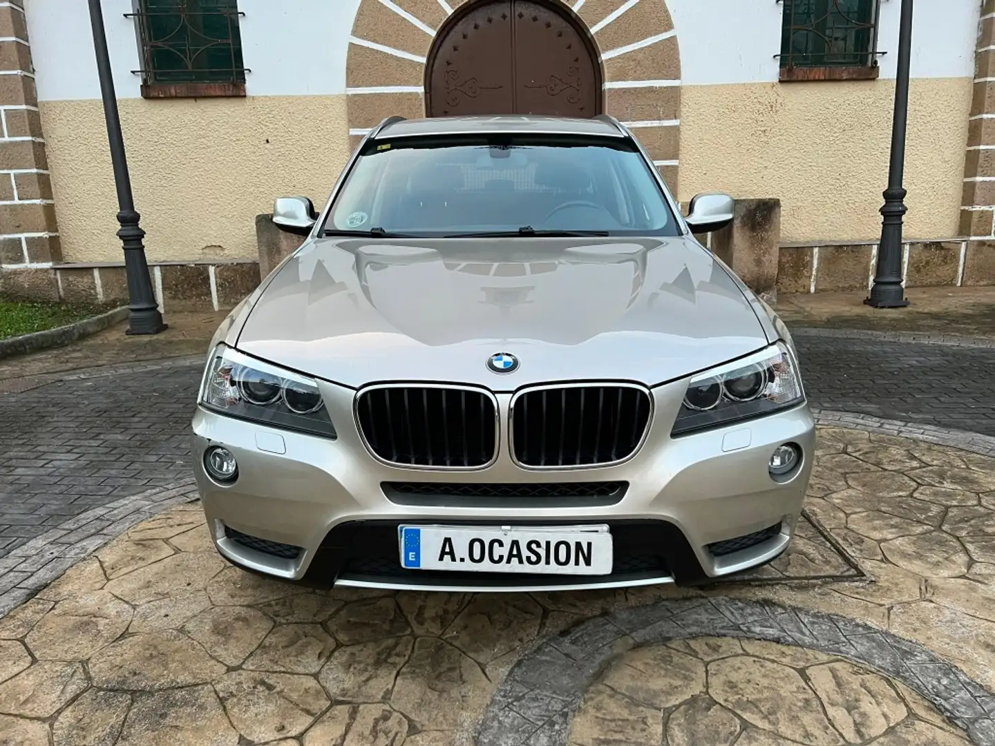 BMW X3 xDrive 20d Бежевий - 2