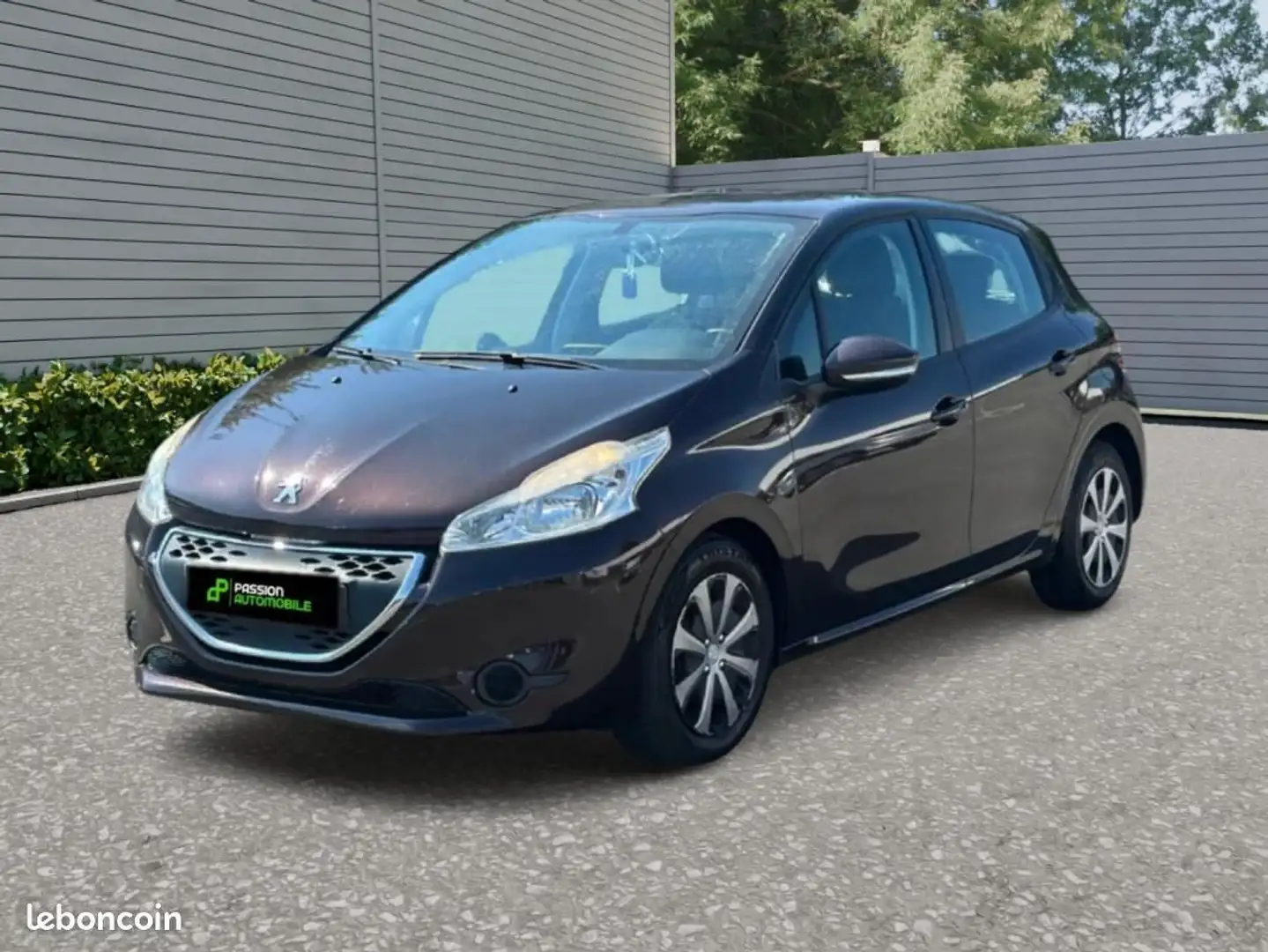 Peugeot 208 HDI 1ER MAIN - 1