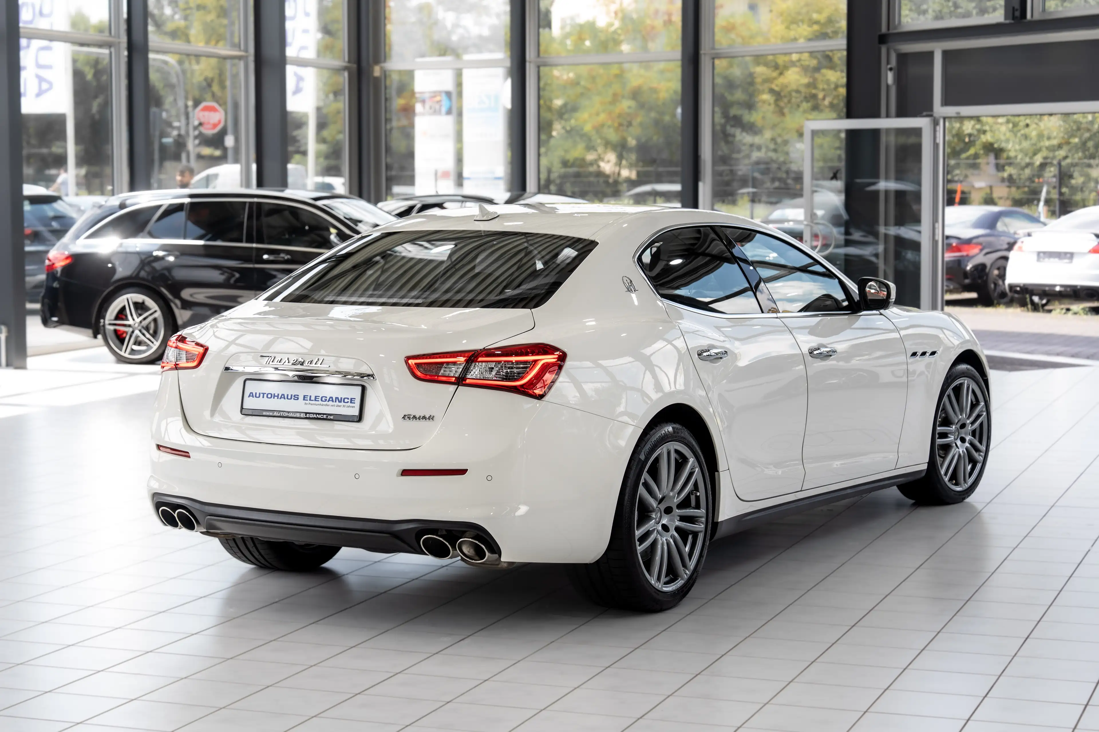 Maserati Ghibli *AUSPUFFANLAGE*BREMBO*DARK-MIRROR*360*LED* — photo 10