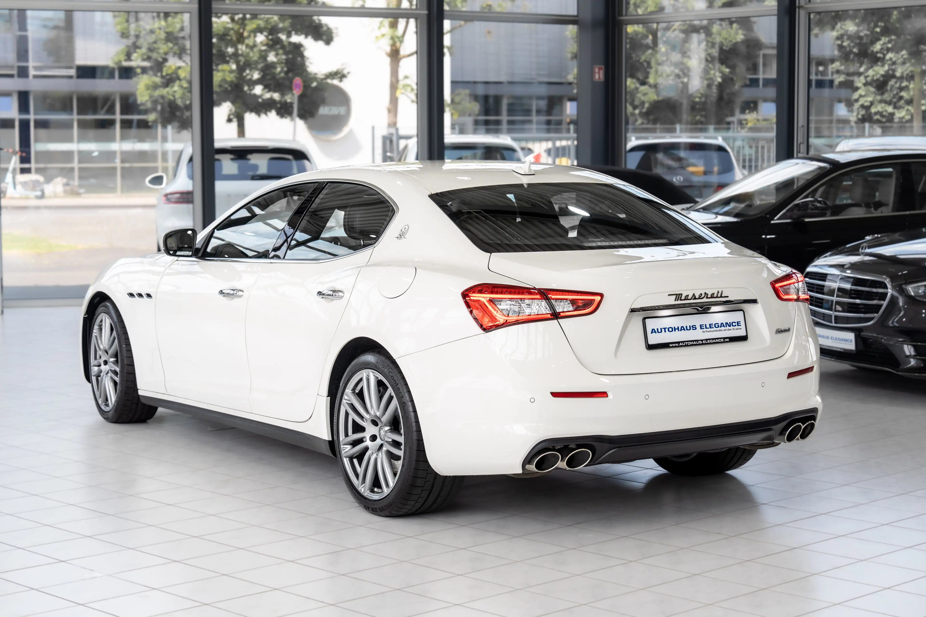 Maserati Ghibli *AUSPUFFANLAGE*BREMBO*DARK-MIRROR*360*LED* — photo 9