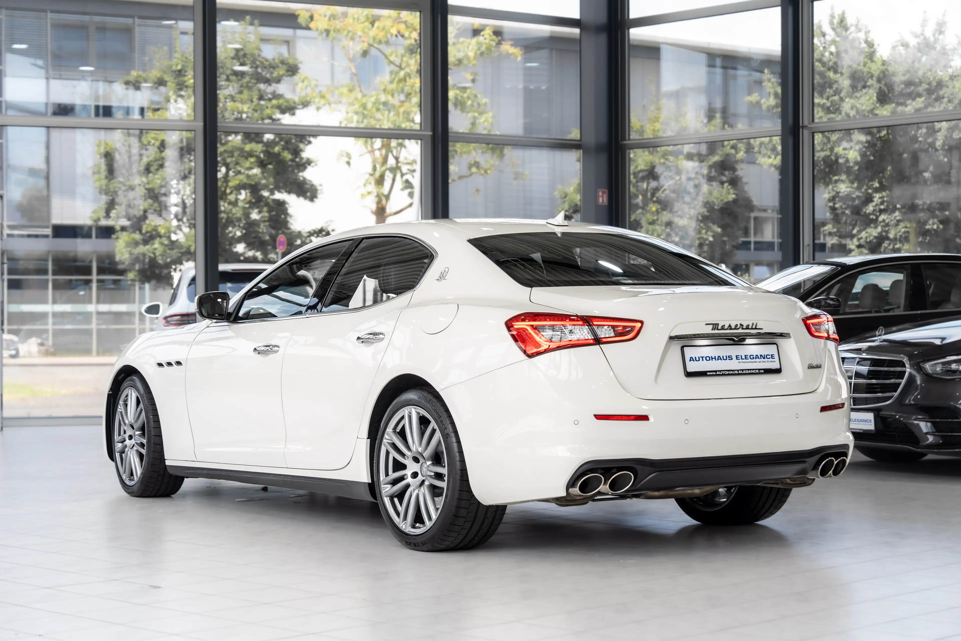 Maserati Ghibli *AUSPUFFANLAGE*BREMBO*DARK-MIRROR*360*LED* — photo 3