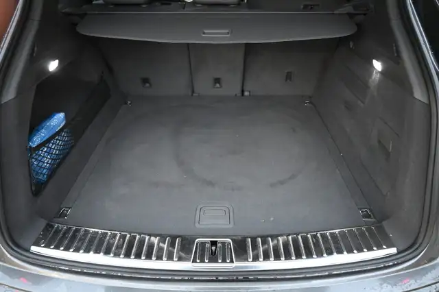 Porsche Cayenne view 13
