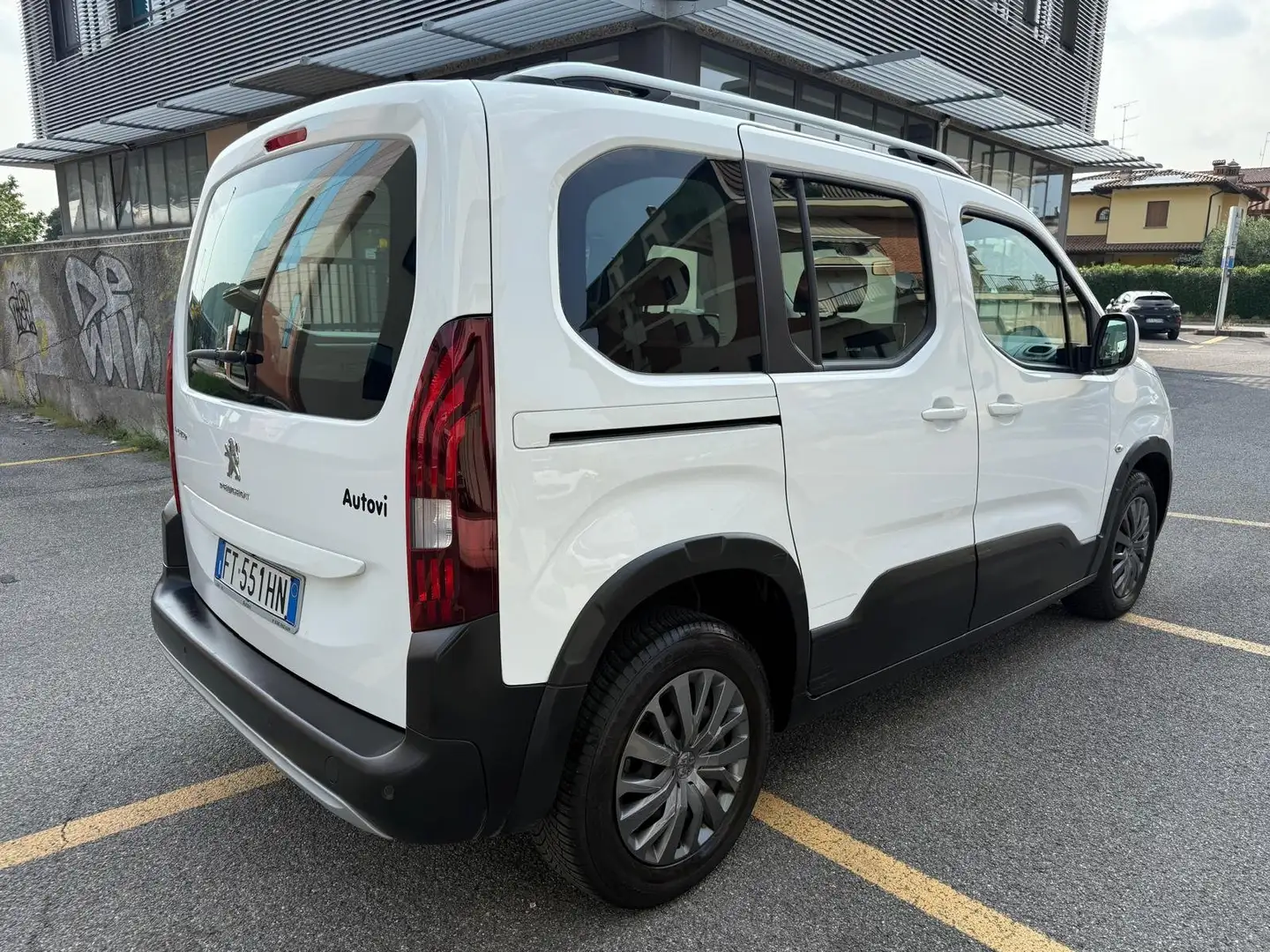 Peugeot Rifter 1.5 bluehdi130CV Allure EAT8 S&S CAMBIO AUTOMATICO Blanc - 2
