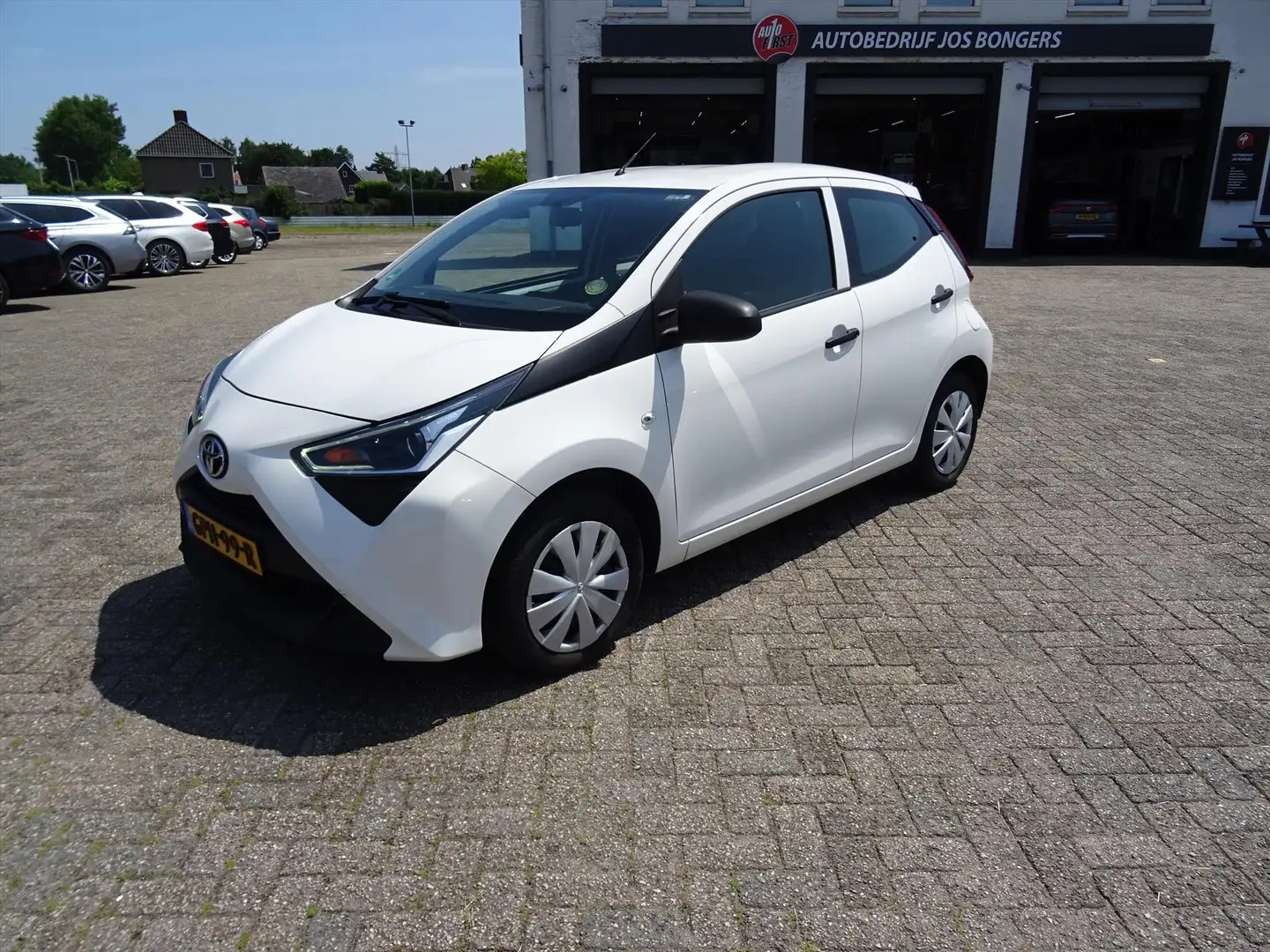 Toyota Aygo 1.0 VVT-i 72pk 5D x Weiß - 1