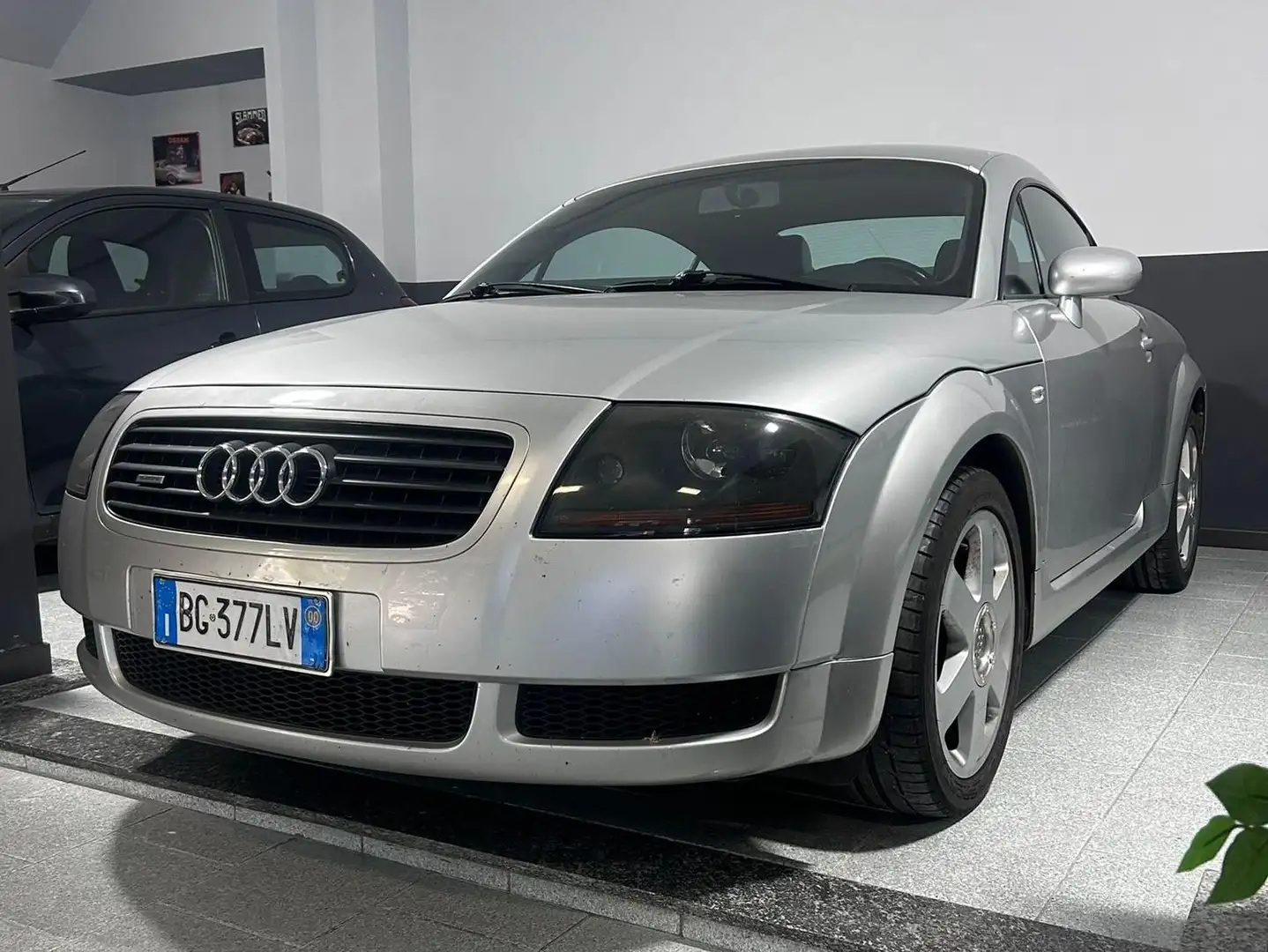 Audi TT TT Coupe 1.8 quattro Zilver - 1