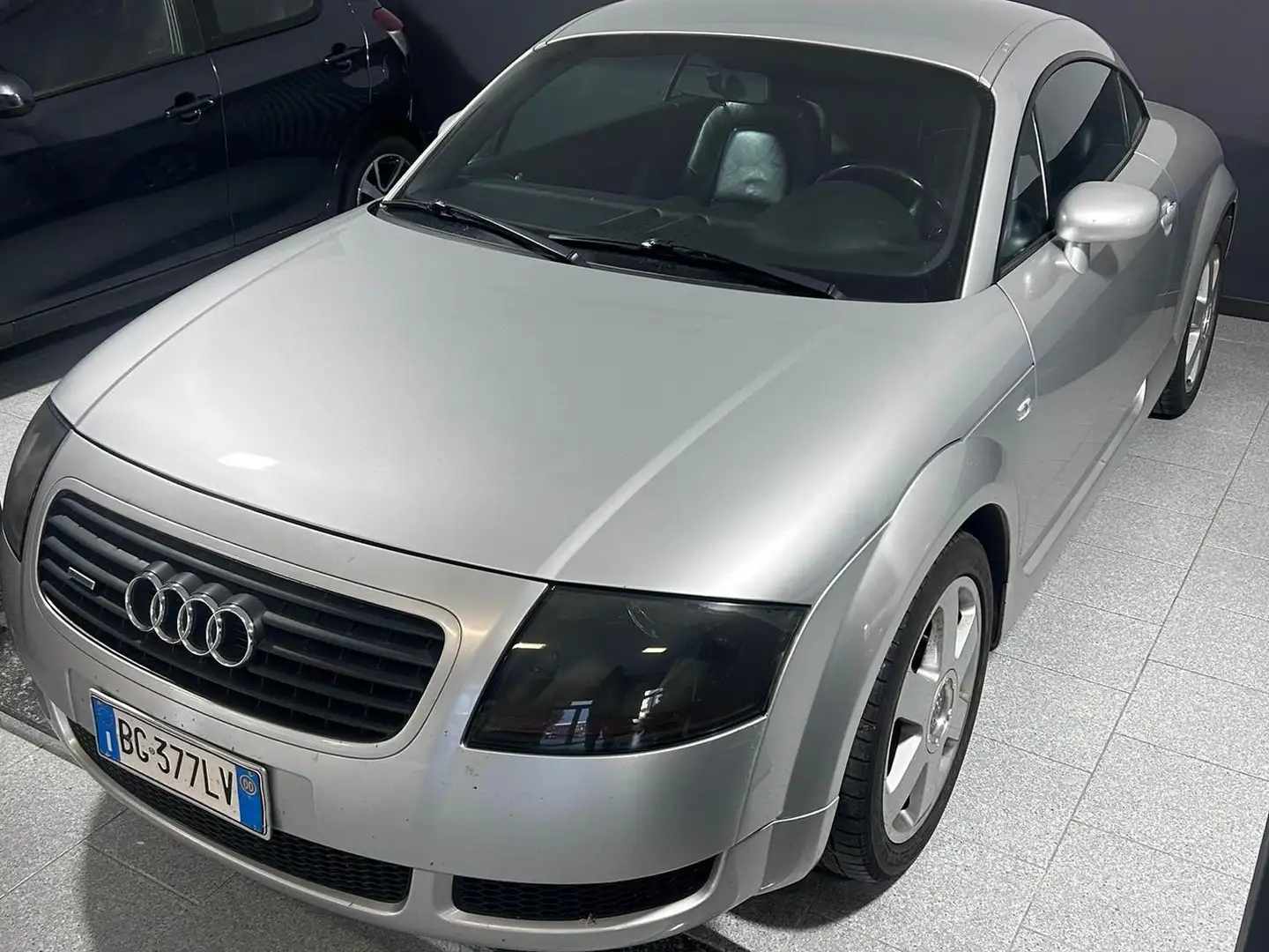Audi TT TT Coupe 1.8 quattro Zilver - 2