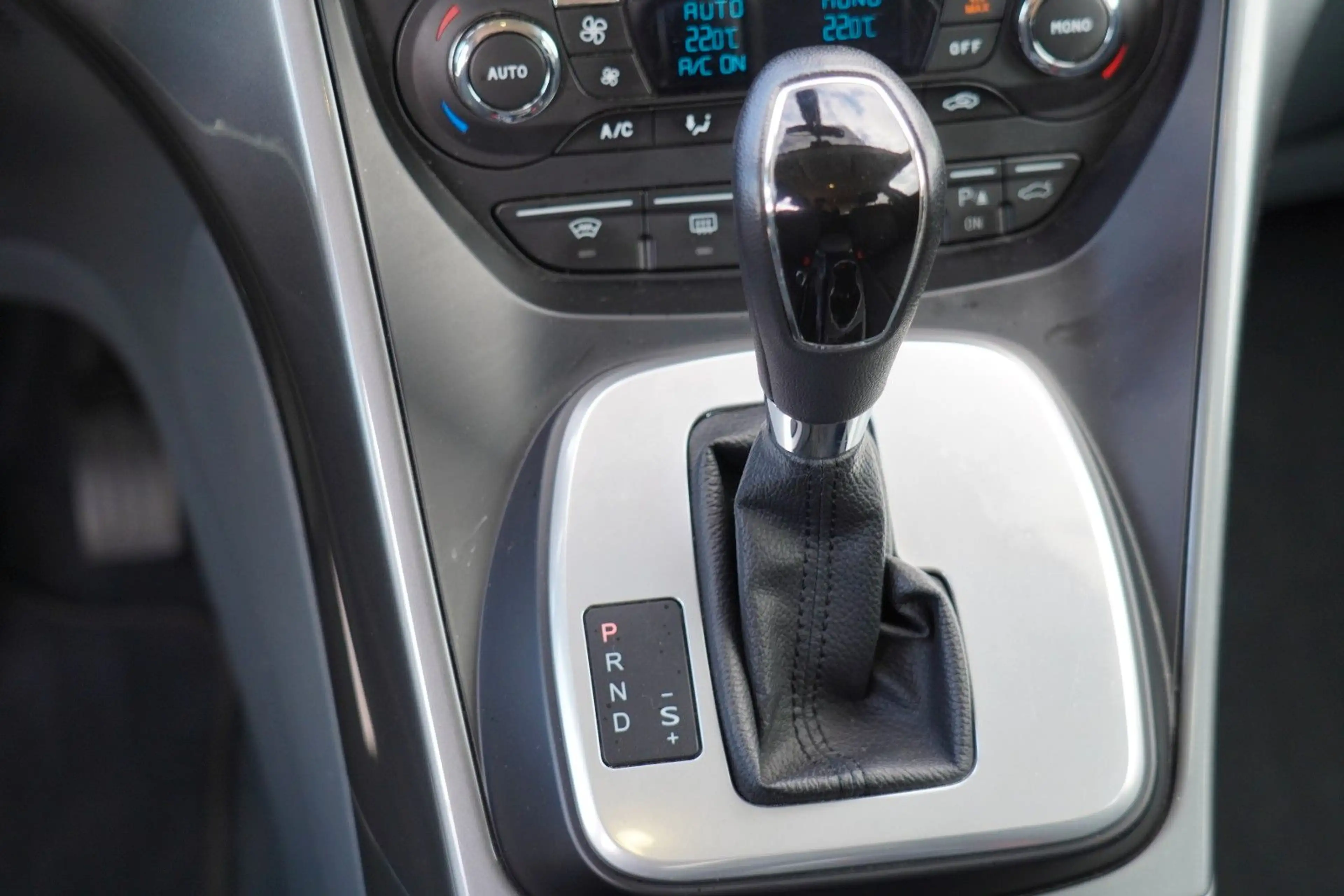 Ford Grand C-Max Grand C-MAX Titanium MIT 3 JAHREN GARANTIE !!! — photo 11